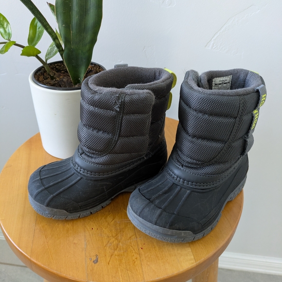 OshKosh B'gosh Kids Black Winter Boots - Picture 1 of 6